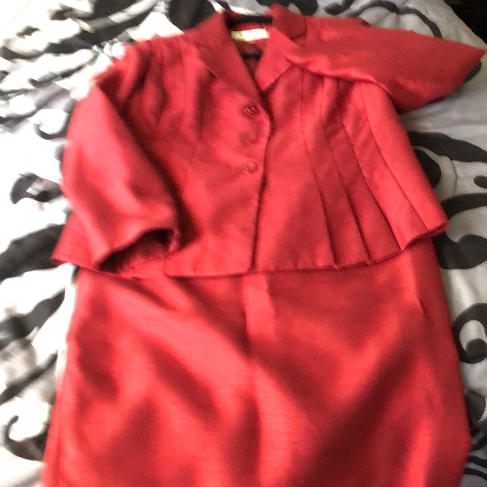 Two piece skirt set